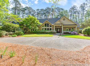 2119 Woods End Dr, Eastover, NC 28312