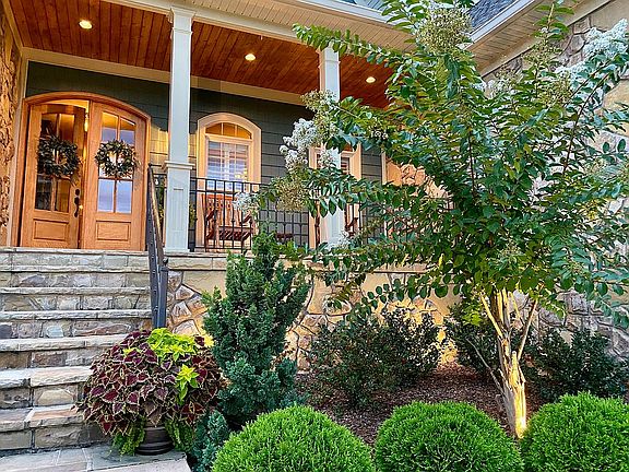 3rd image of 2785 Highland Glen Ct