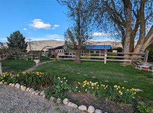 42 Peacock Ln, Omak, WA 98841