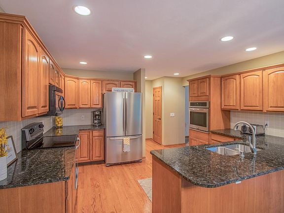 3rd image of 2155 Cedar Hill Dr