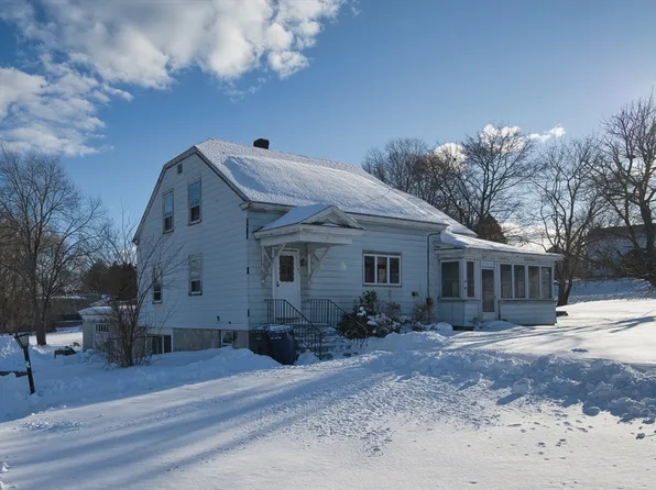 69 Arlington St, Dracut, MA 01826