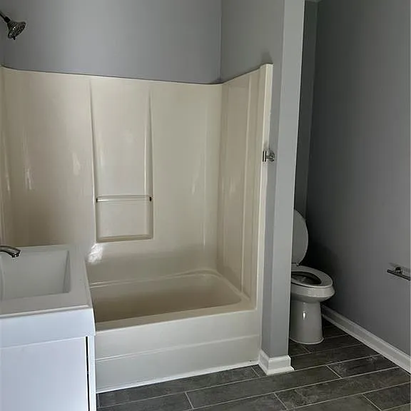 10790 Waters Rd — Photo 11