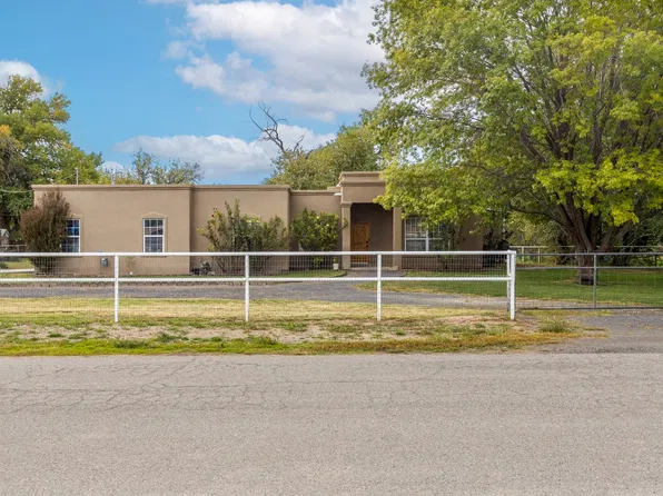 23 Shadow View Rd, Los Lunas, NM 87031