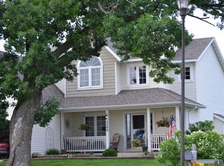2385 Watertower Ln, Owatonna, MN 55060
