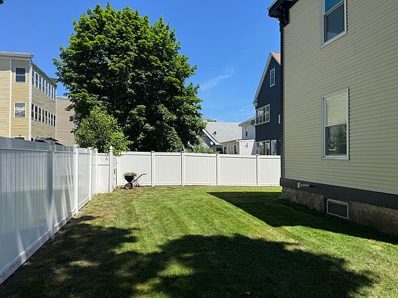 3rd image of 131 Laurel Street APT C