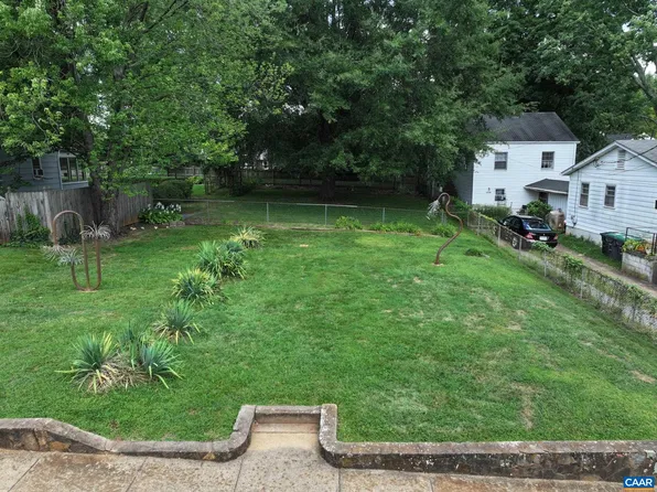 502 Hanover St, Charlottesville, VA 22903