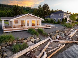 793 E Shorecrest Dr, Oak Harbor, WA 98277