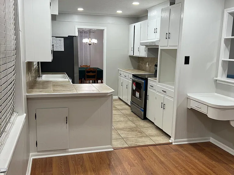 716 Esplanade St — Photo 31