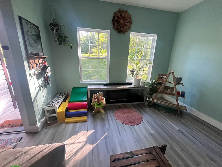 524 Asbury Dr — Photo 5