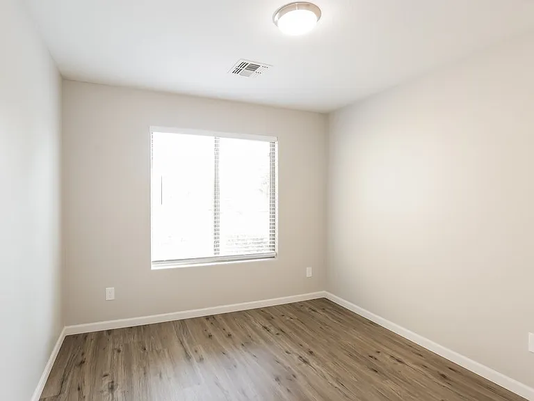 2781 W Mira Dr — Photo 13