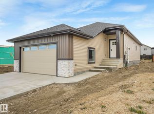 36 Dalquist Bay, Leduc, AB T9E 0J9