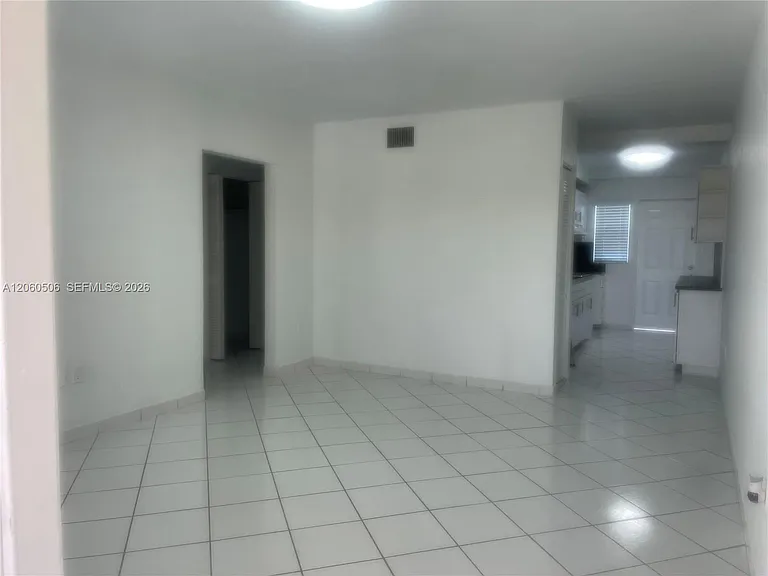 3430 SW 10th St #3 — Photo 10