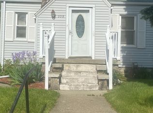 228 Clifford St, Pontiac, MI 48342