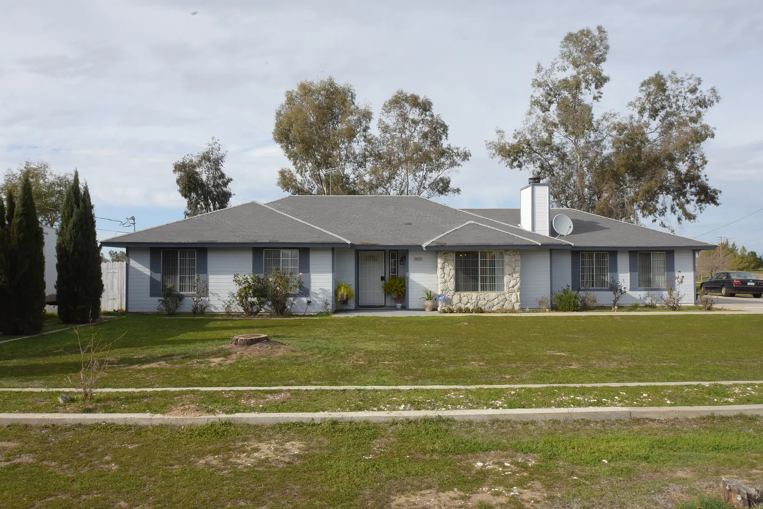 30623 Sunnyside Ave photo 1