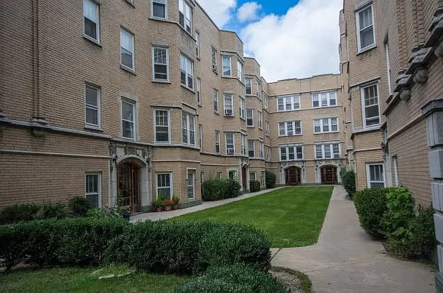 1 bed, 900 sqft, $1,695 — Photo 1