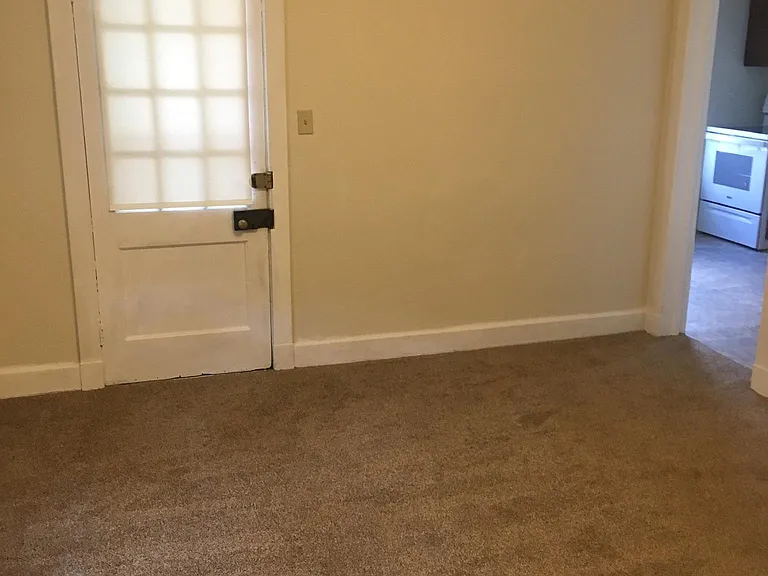 709 N Henry St — Photo 9