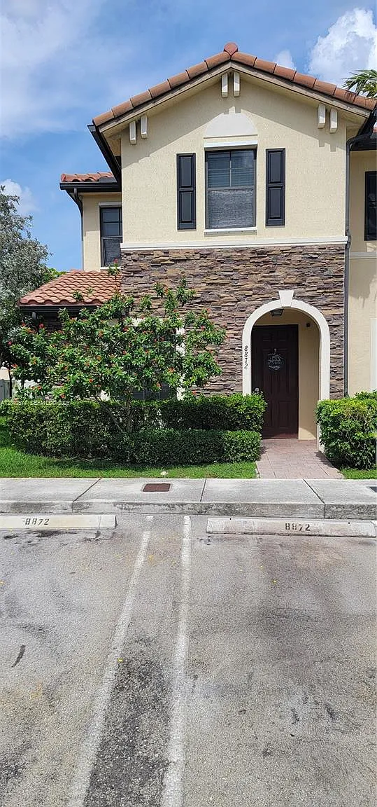 Bellagio Villas — Photo 2