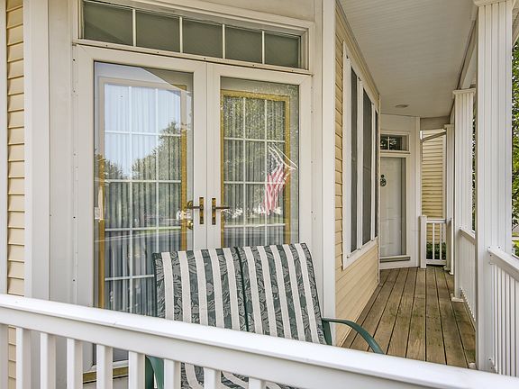 6 Bellefair Boulevard