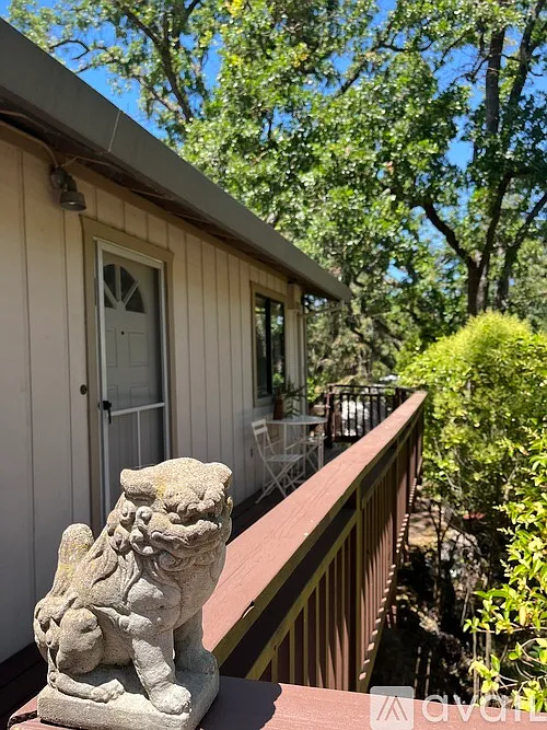 2 bed, 700 sqft, $2,800 — Photo 3
