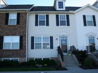 1078 Shady Lake Dr, Columbus, OH 43228