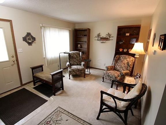 4th image of 3100 Tweedsmuir Ln