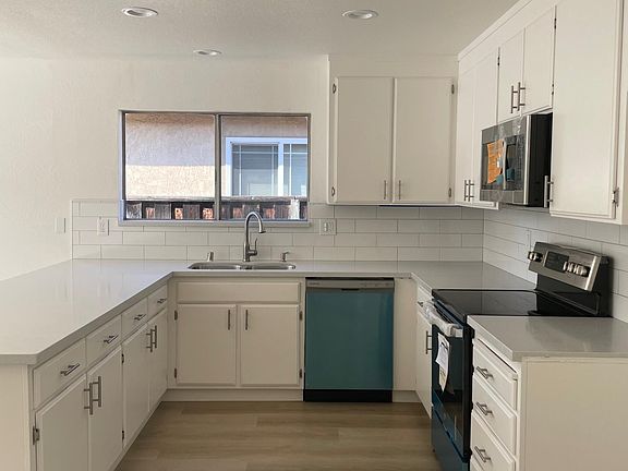 2nd image of 4373 Stone Canyon Dr
