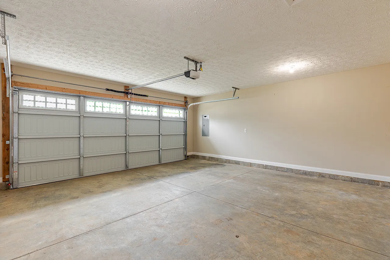 305 Breckinridge Circle - 1 — Photo 1