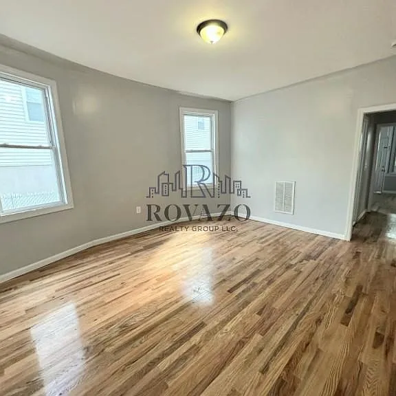 29 Baldwin Ave #2 — Photo 6