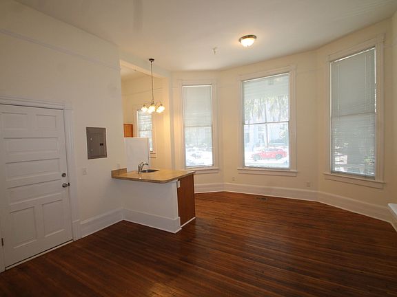 4th image of 2005 Bull St APT 1