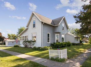 202 S Fulton St, Keota, IA 52248