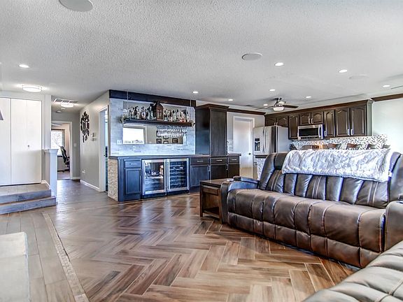 3rd image of 2541 E Lakeshore Dr #A