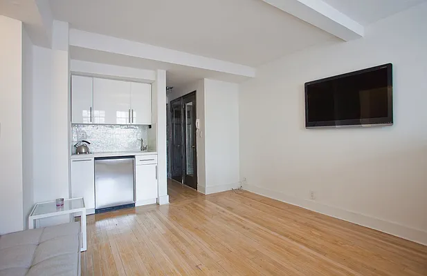 Sold by City Connections Realty | media 19