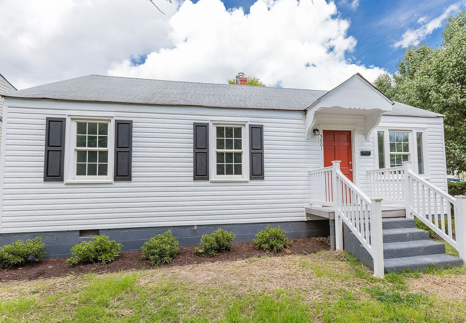 3 bed, 1.5 bath, 1238 sqft, $1,850 — Photo 2
