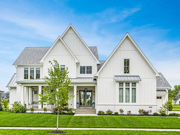 3rd image of 10753 Barrington Way