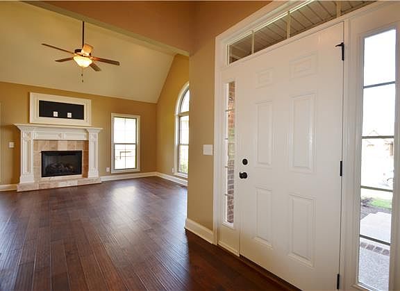 2nd image of 906 Tanager Ct #103-lot 103