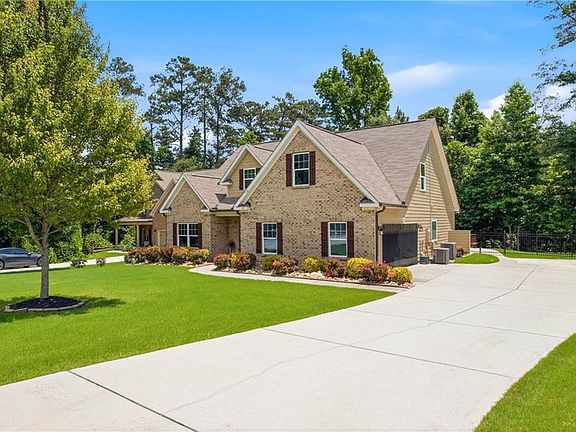 3rd image of 332 Shiloh Valley Dr
