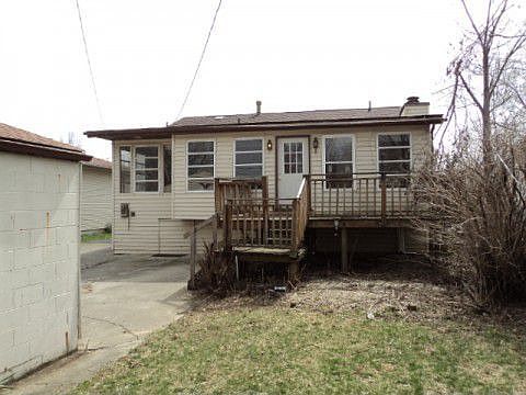 1st image of 1736 Brookfield Sq N