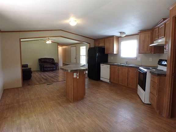 4th image of 110 N Mission Dr