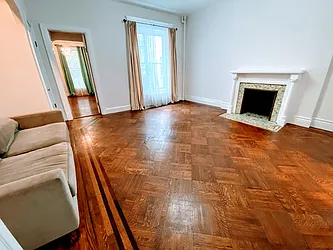 Rented by R New York