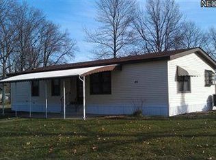 46 Sycamore Dr, Olmsted Falls, OH 44138