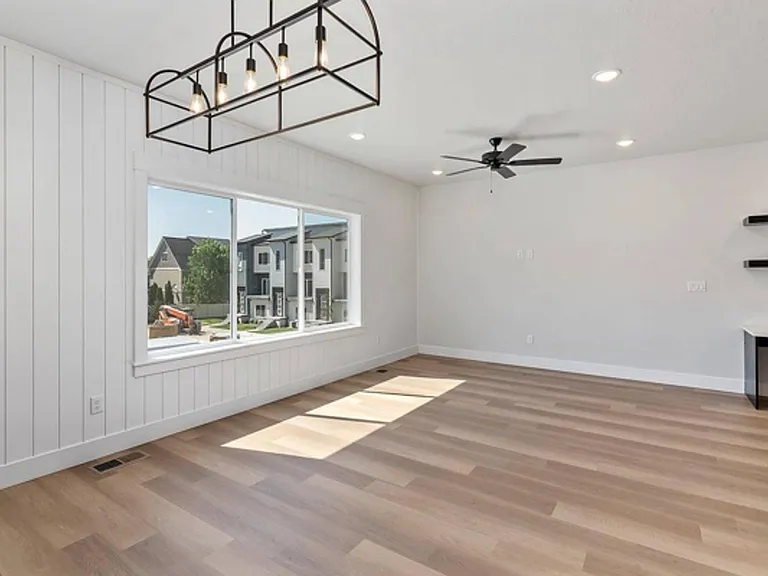 Bradbury Luxury Townhomes — Photo 15