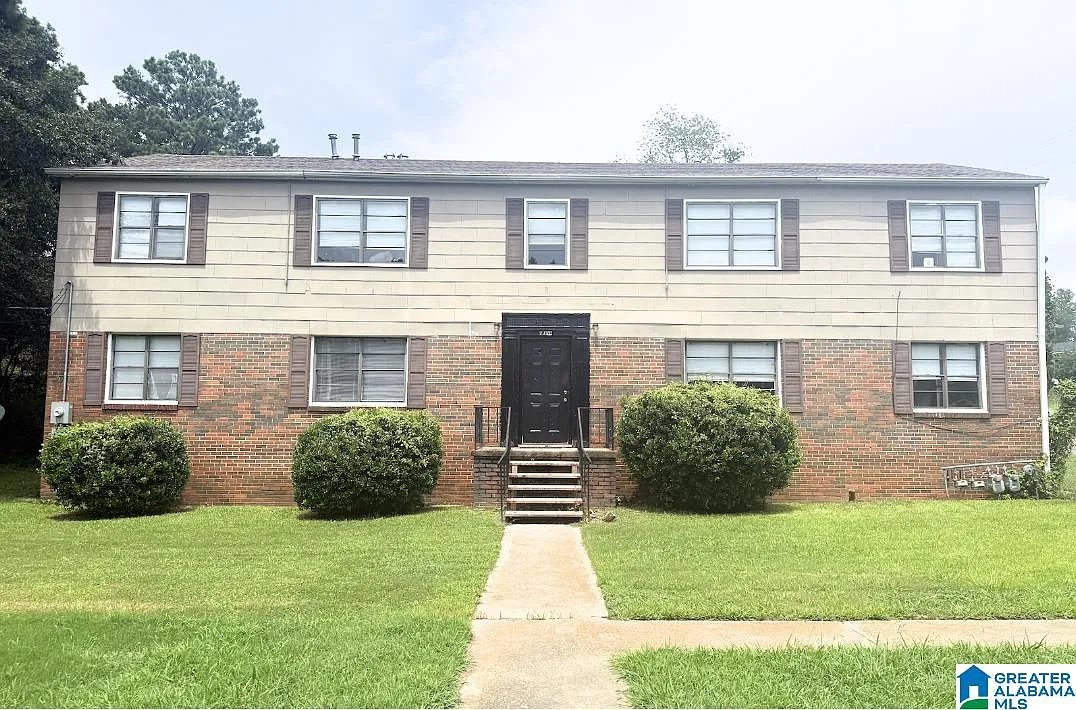 2 bed, 1.0 bath, $749 — Photo 1