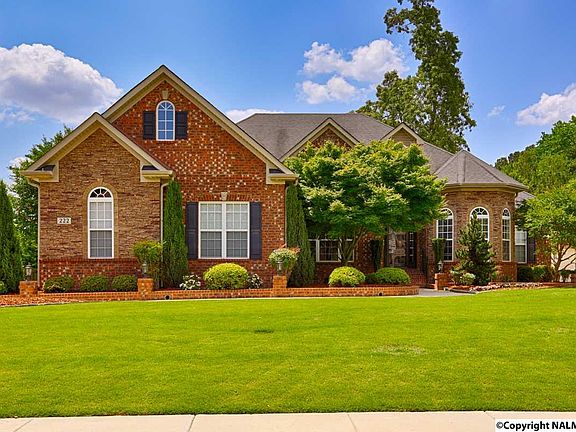 2nd image of 222 Bishop Farm Way