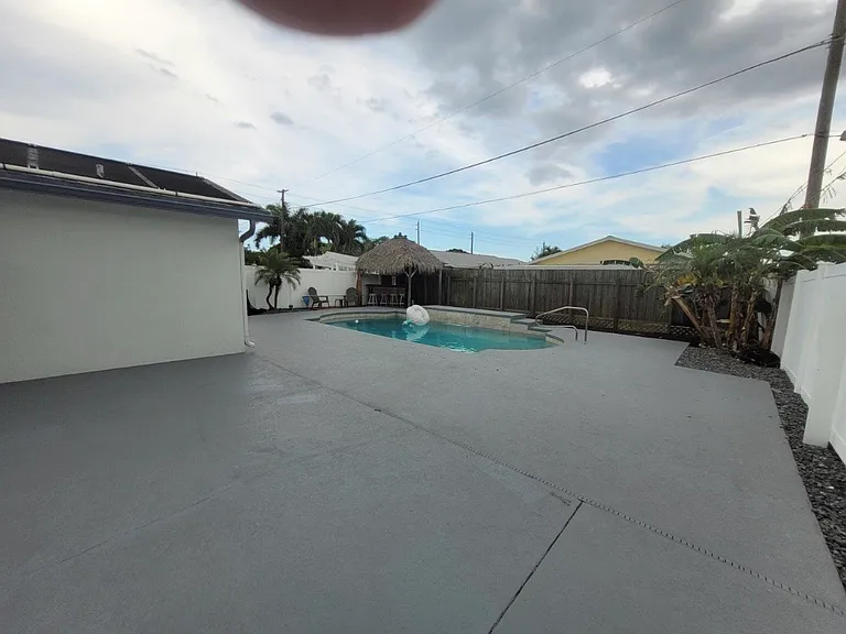 516 NW 54th St — Photo 8