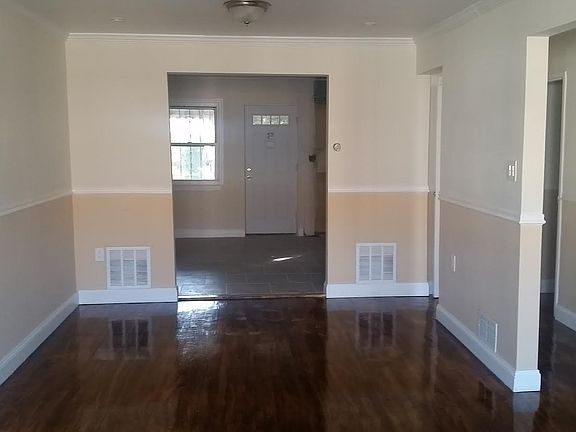 5th image of 838 E 221st St