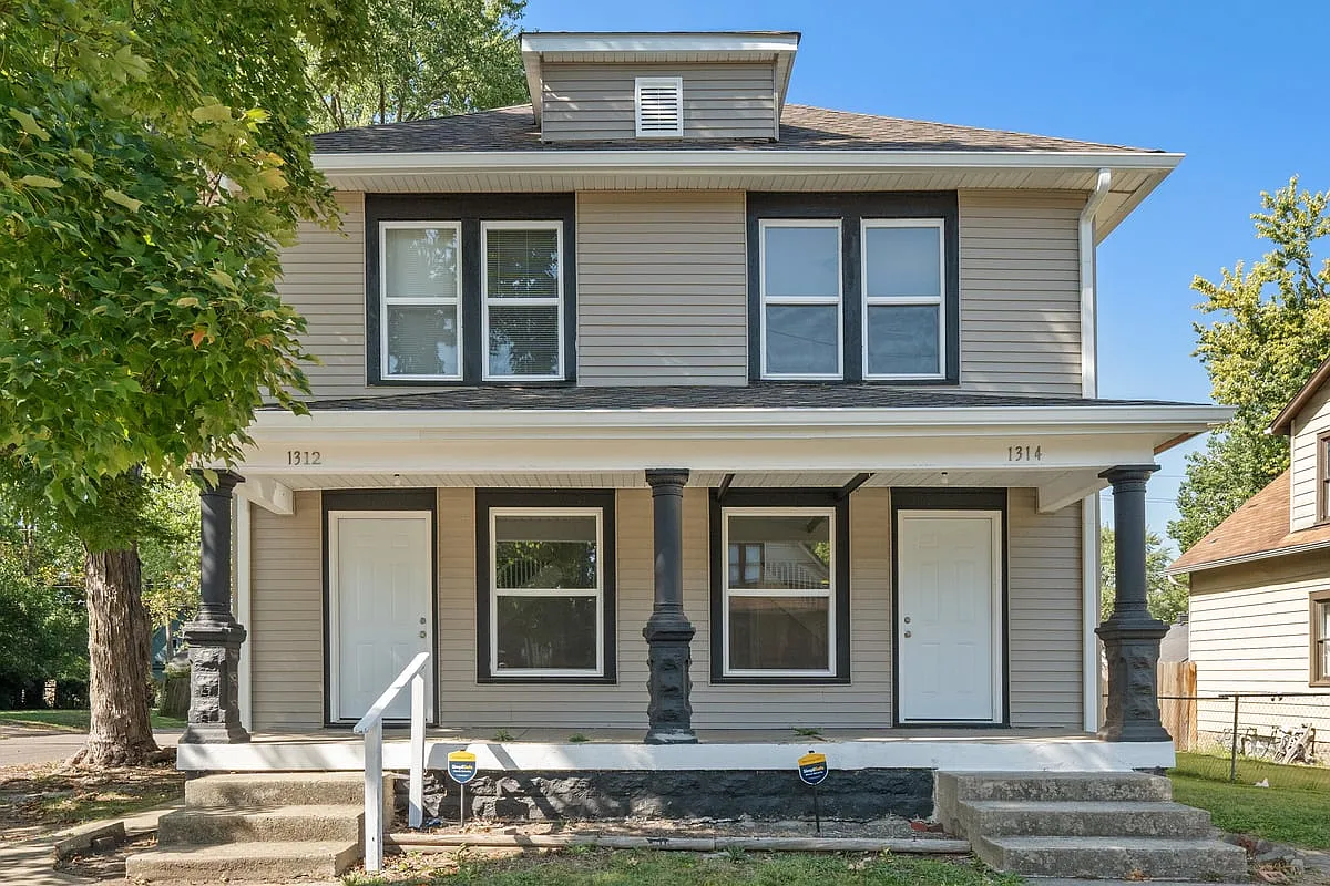 1312 North Dearborn Street — Photo 1