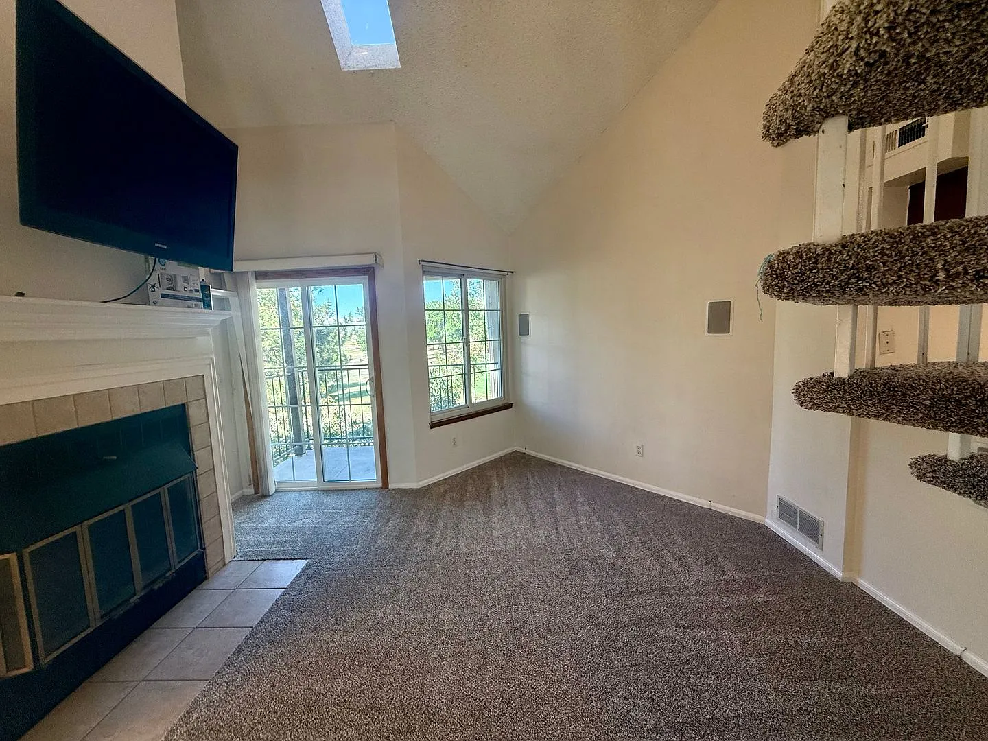 Charming 2-Bedroom Condo w/ Loft & 2 Balconies in Meadow Hills! — Photo 4