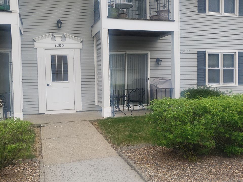 1st image of 1200 49th St Unit 2