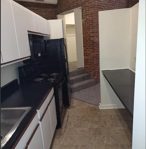 Marlboro Classic Apt & Redwood Square — Photo 108