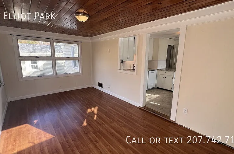 15 Elliot Park — Photo 3